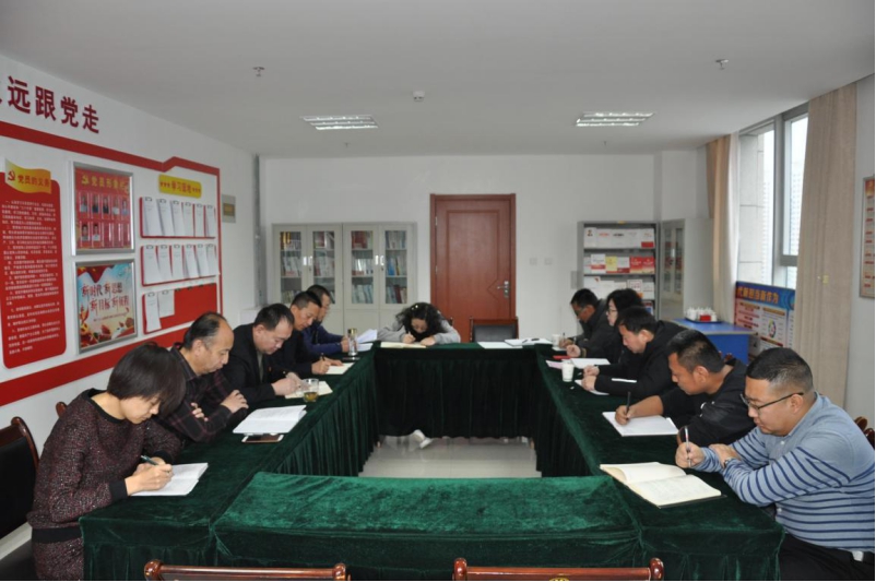 銘記&ldquo;生命線&rdquo;、分清&ldquo;是非線&rdquo; 修筑&ldquo;防腐線&rdquo;、不踩&ldquo;高壓線&rdquo;